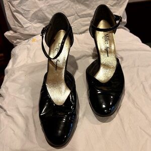 Vintage L. Miller Black Patent Leather Heels anckle straps women’s 10 medium